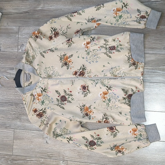 Vero Moda Floral Printed Satin Bomber Jacket S - Picture 1 of 7
